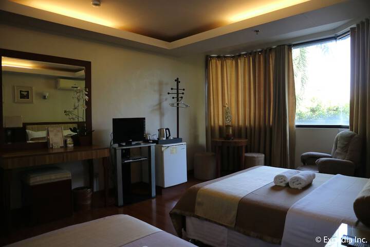 Room 10 of 34