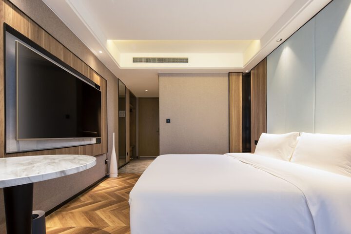 Room 8 of 21