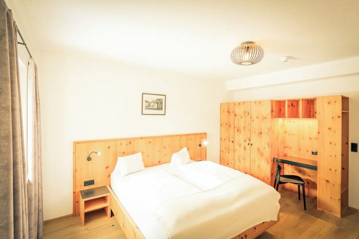 Room 38 of 113