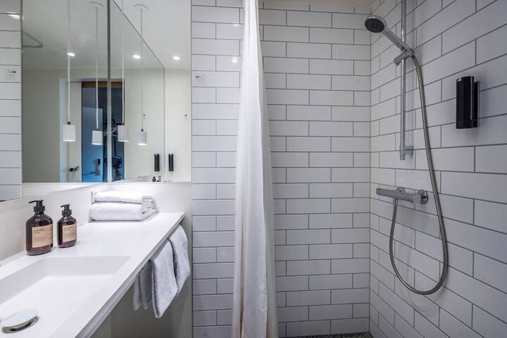 Clean Restrooms