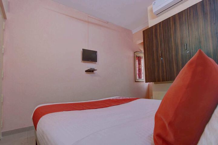 Room 19 of 28