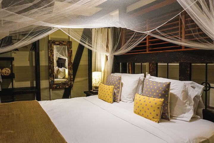 Room 2 of 43