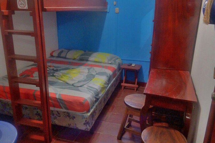 Room 25 of 46