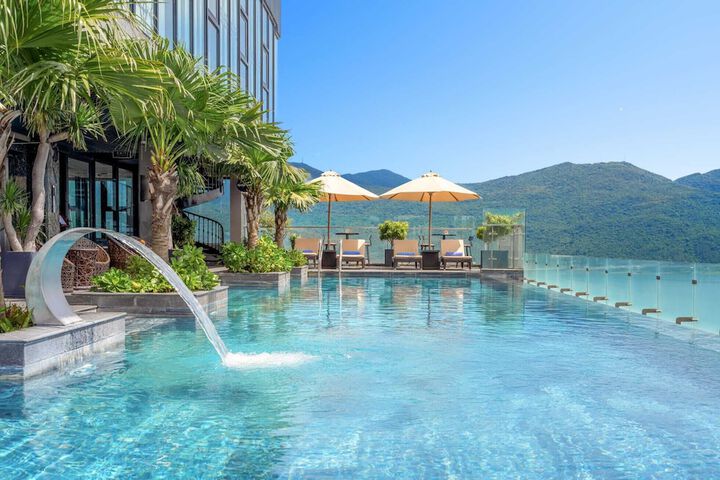 Exterior of Peninsula Hotel Danang