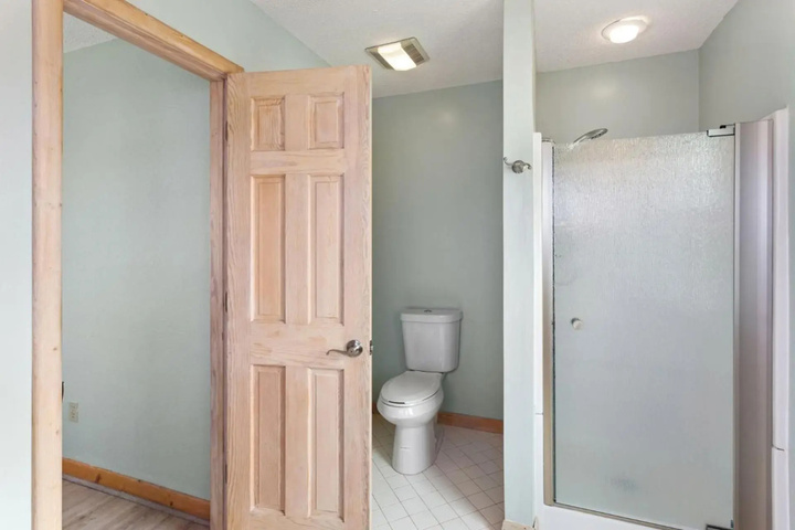 Room 8 of 21