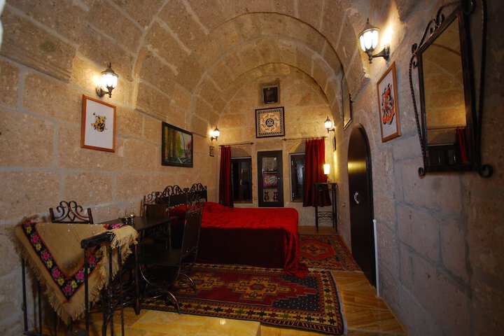 Room 8 of 486