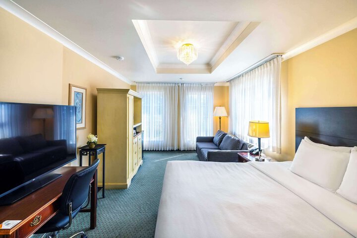Room 6 of 54