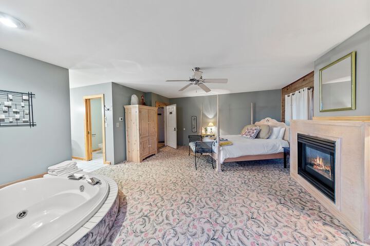 Room 15 of 79