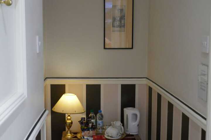 Room 11 of 79