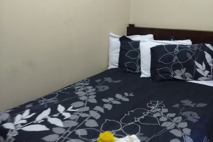 Room 6 of 38