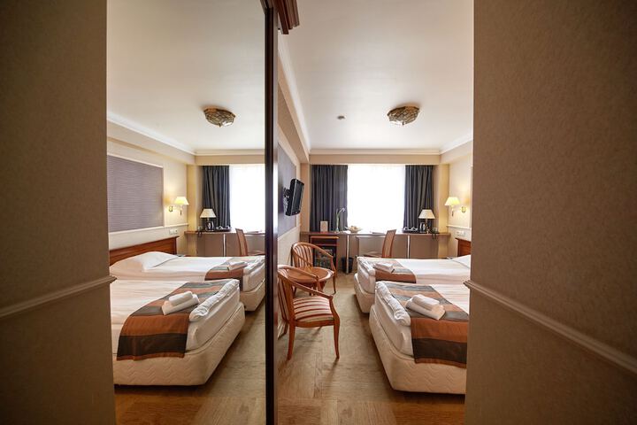Room 7 of 75