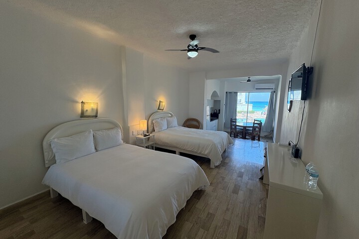 Room 12 of 53