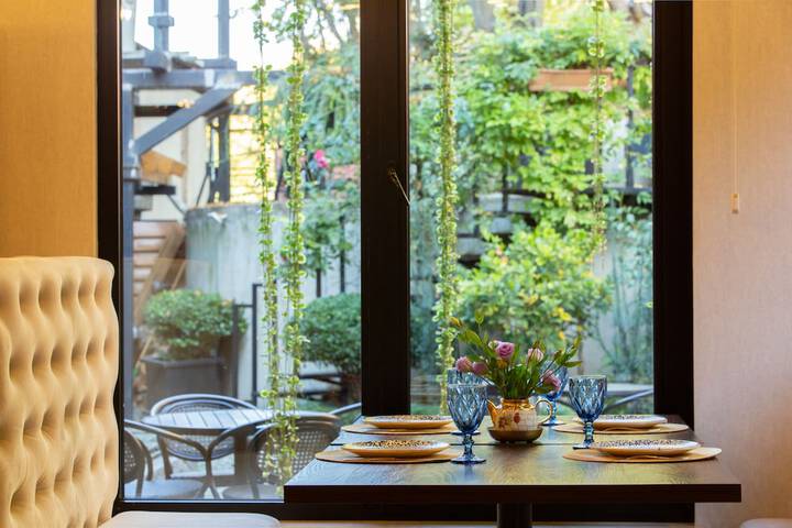 Dining 60 of 78