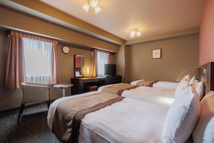 Room 14 of 48