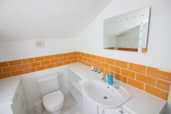 Room 3 of 18