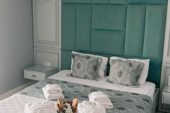 Room 33 of 125