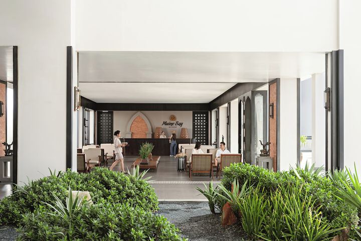 Guest Lobby