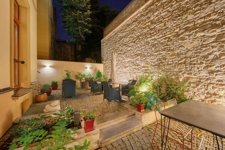 Terrace/Patio 28 of 32