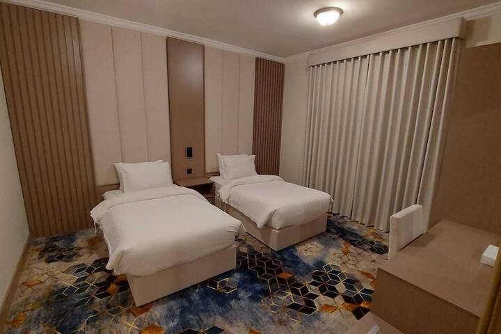 Room 13 of 64
