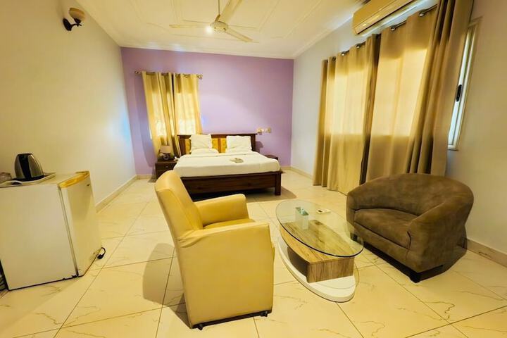 Room 45 of 144