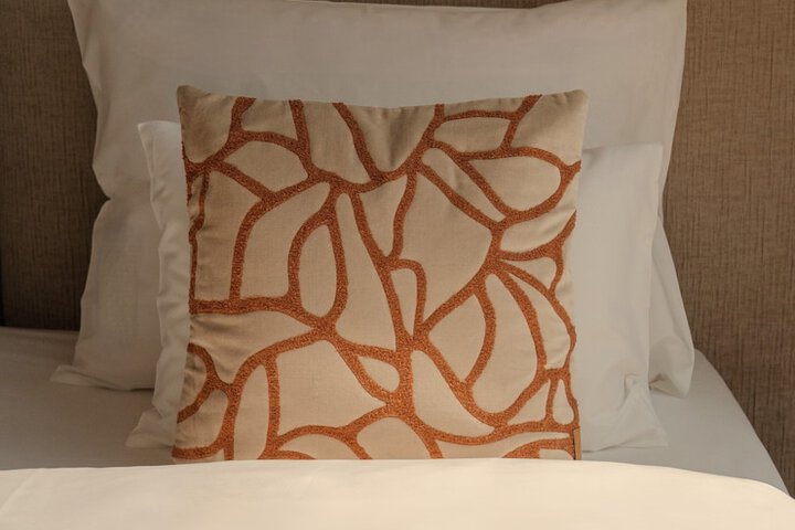 Room 56 of 165