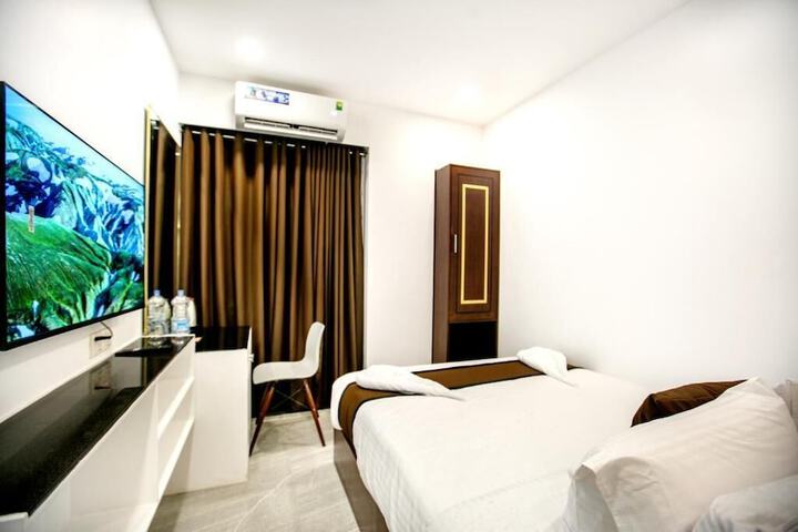 Room 21 of 46