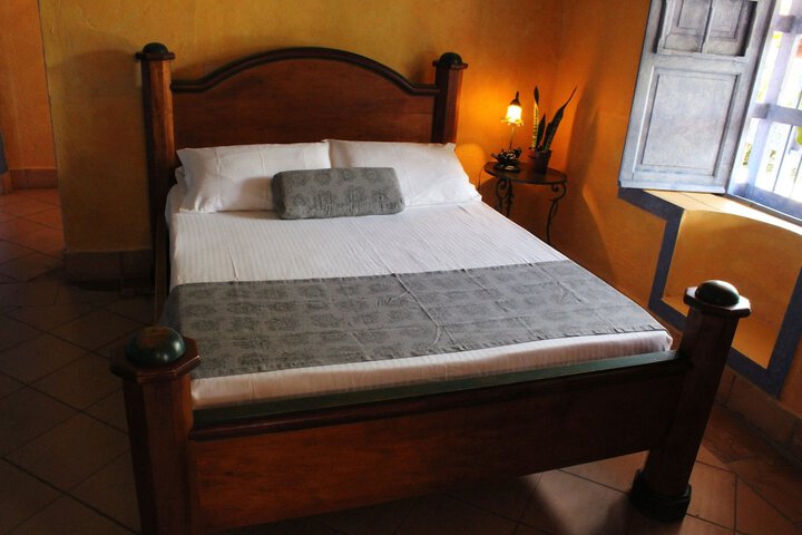 Room 9 of 39