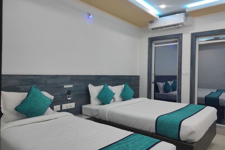 Room 4 of 42