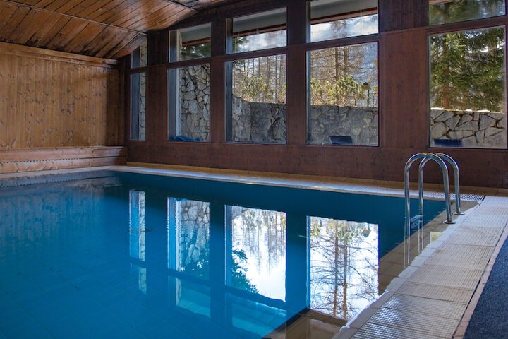 Hotel Pool