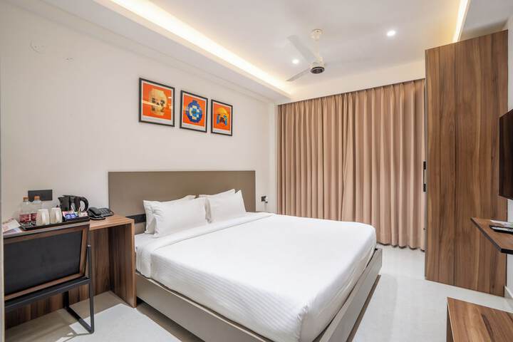 Room 8 of 24