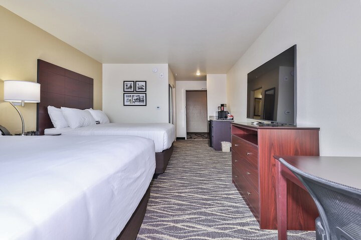 Room 4 of 64