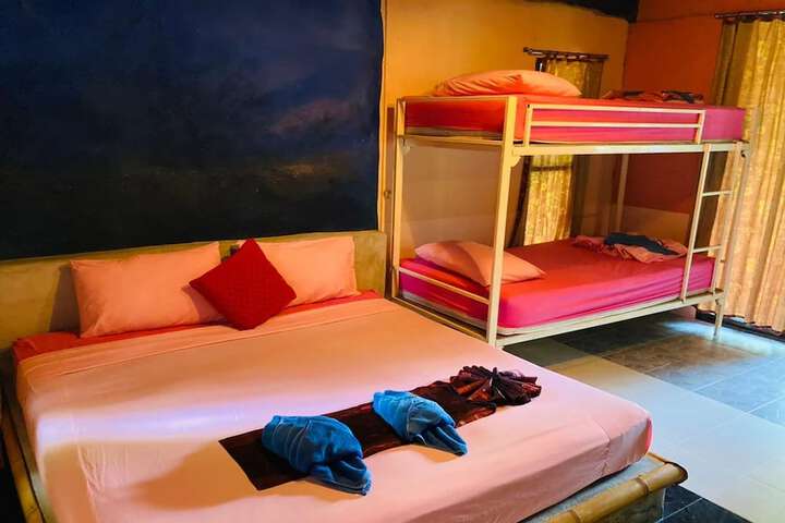 Room 43 of 169