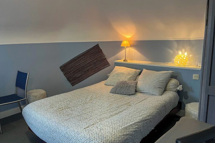 Room 6 of 52