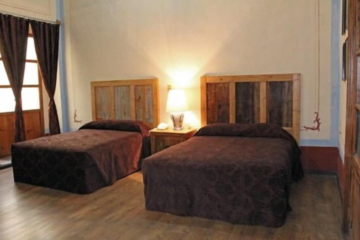 Room 14 of 50
