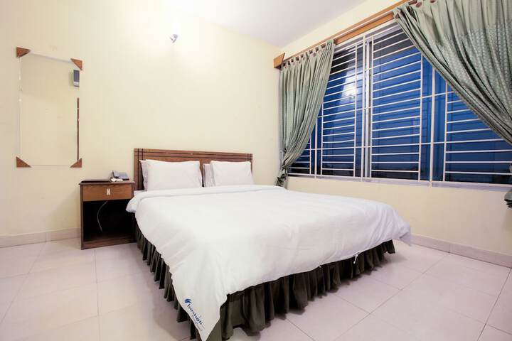 Room 8 of 24