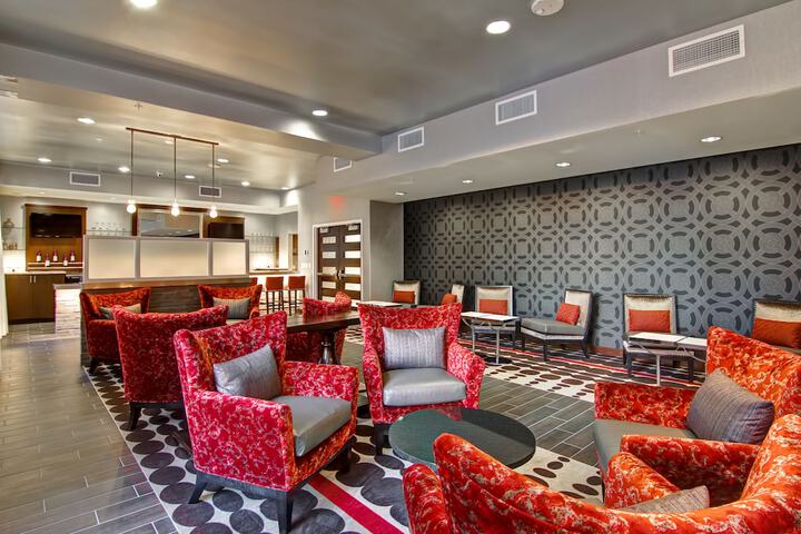 Lobby lounge