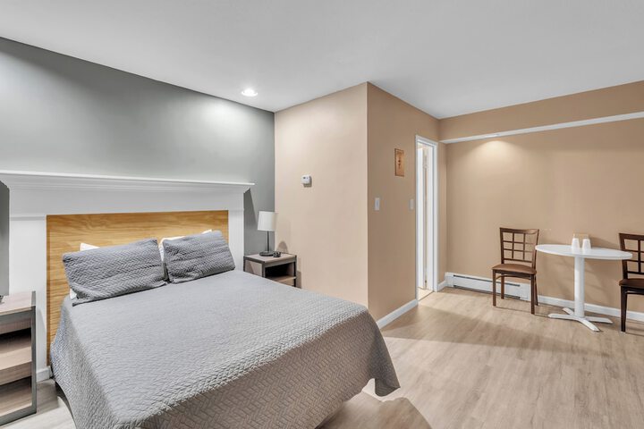 Room 13 of 29