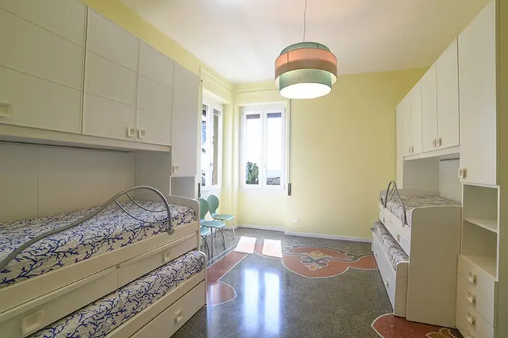 Room 4 of 14