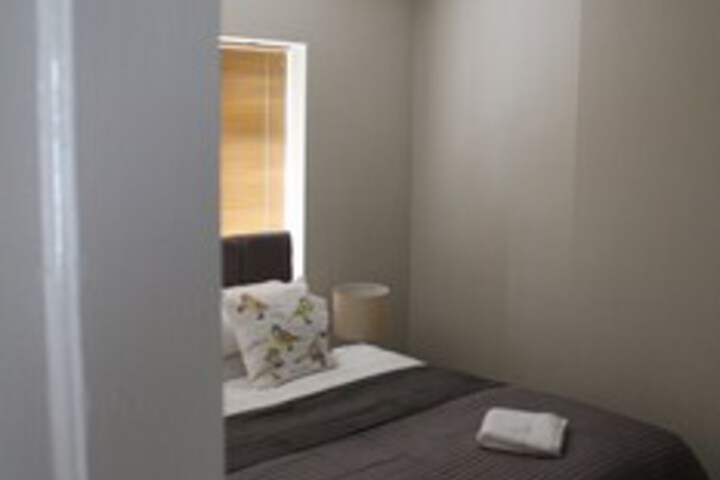 Room 6 of 34