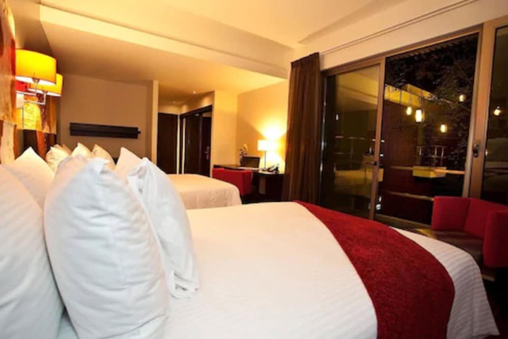 Room 8 of 39