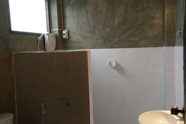 Room 15 of 23