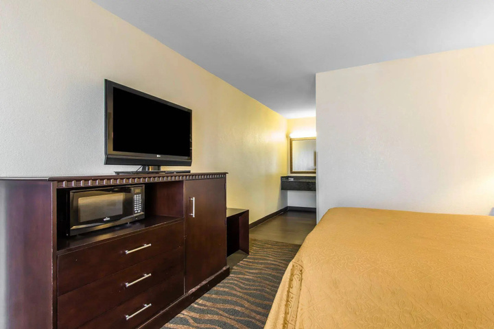 guest_rooms