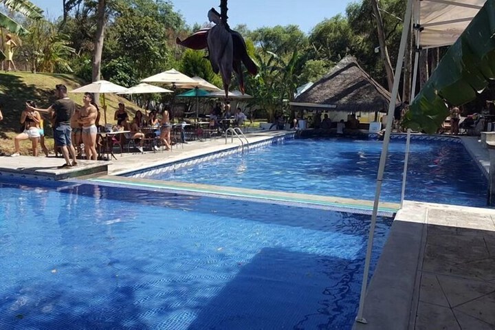 Pool 15 of 29