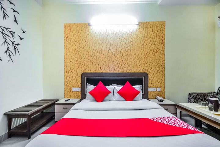 Room 10 of 25