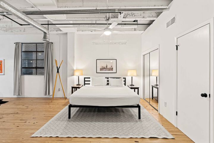 Room 121 of 168