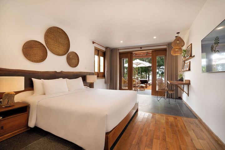 Room 48 of 185