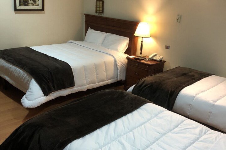 Room 17 of 31