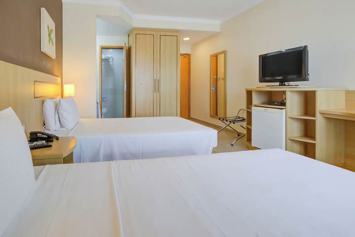 Room 30 of 69
