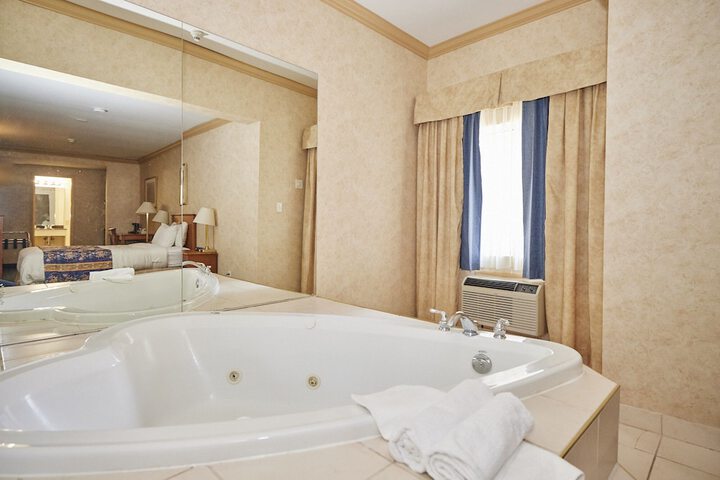 Room 8 of 51