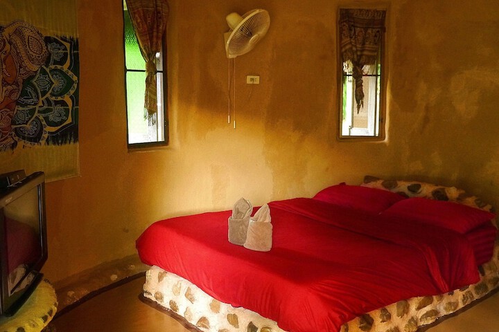Room 13 of 49
